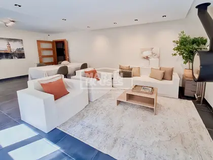 Exclusiva planta baixa amb jardí privat de 120 m² a la Cortinada
